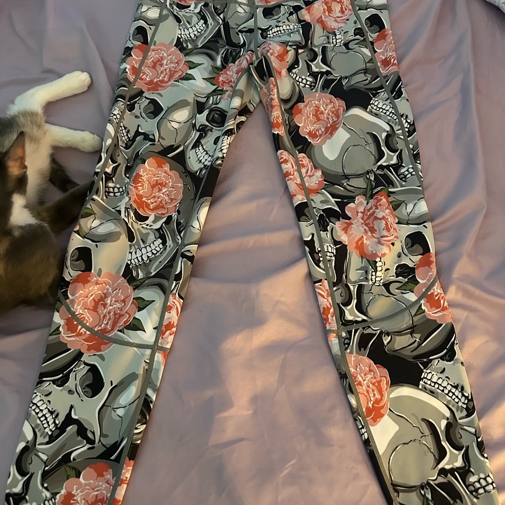 Feed Me Fight Me Gray and Pink Leggings with Bold Design